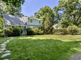 11 Springdale Ave, Wellesley, MA 02481