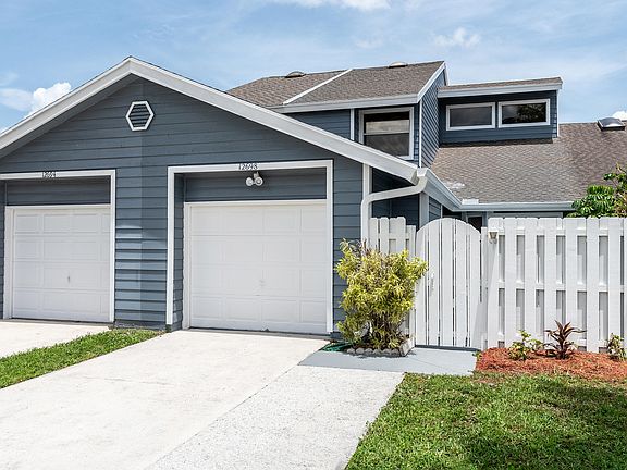 2nd image of 12698 Westhampton Circle
