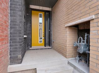 12 Marvin Ave, Oakville, ON L6H 0Z8