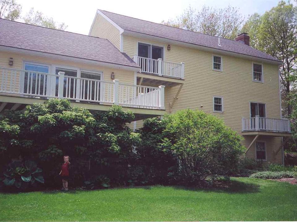2nd image of 25 Oakhurst Ave
