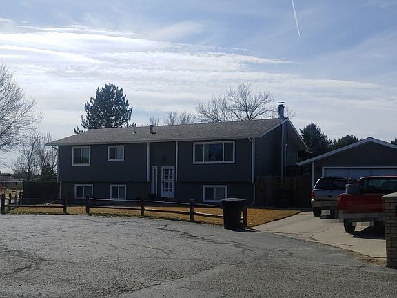 2nd image of 3270 Windmill Cir