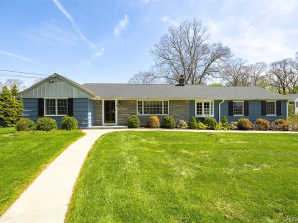 4 Douglas Road, Hyde Park, NY 12538