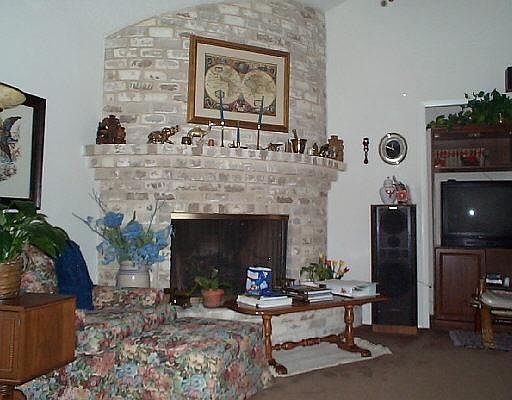 5th image of 2922 OAK FALLS
