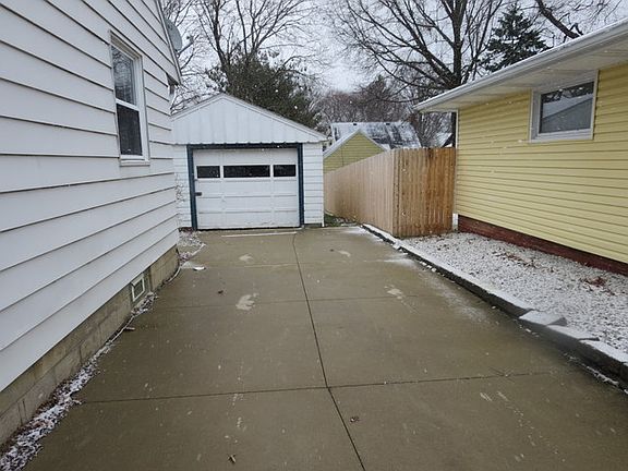 3rd image of 2659 11th St