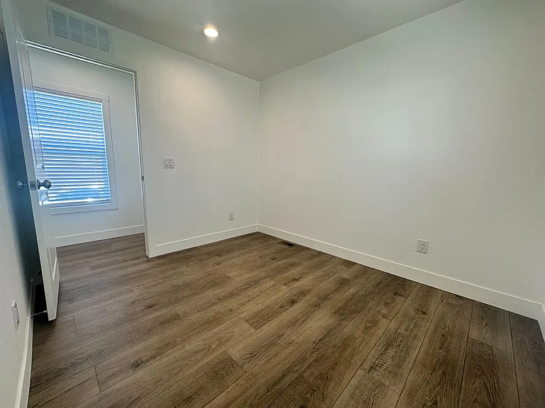 2060 N Ctr #411 — Photo 25