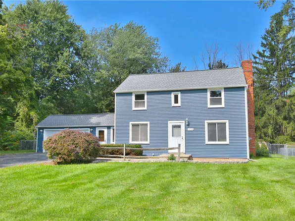 1573 Shoecraft Rd, Penfield, NY 14526