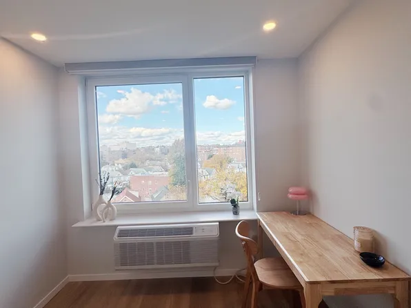 83-07 Queens Boulevard image 5 of 7