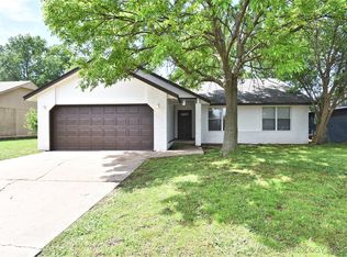 1404 N Cypress Ave, Broken Arrow, OK 74012