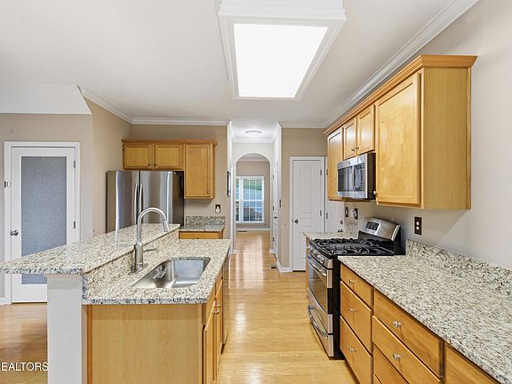 5th image of 1505 Bailey Park Ln