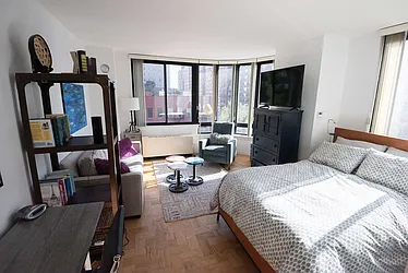 Rented by Solace SMC Inc