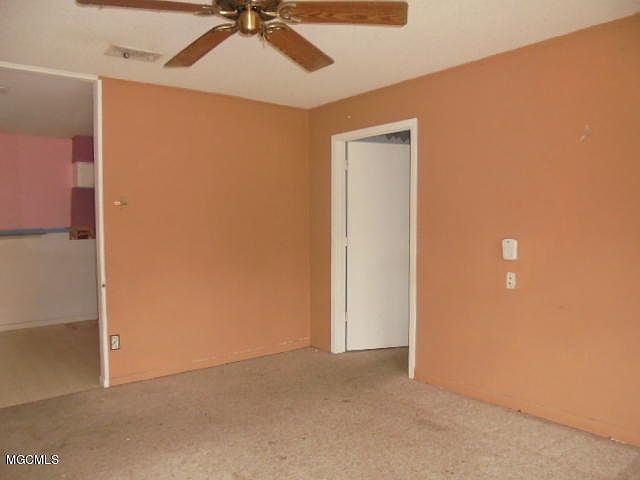 1st image of 4609 Robinhood Dr