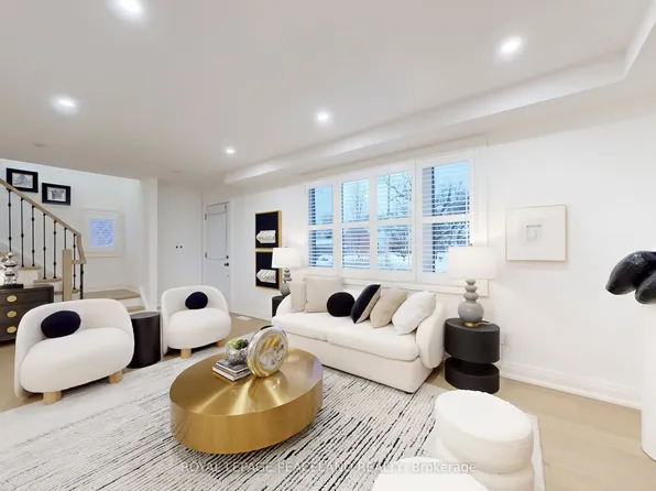 29 Rosita Cres, Toronto, ON M1L 1X7