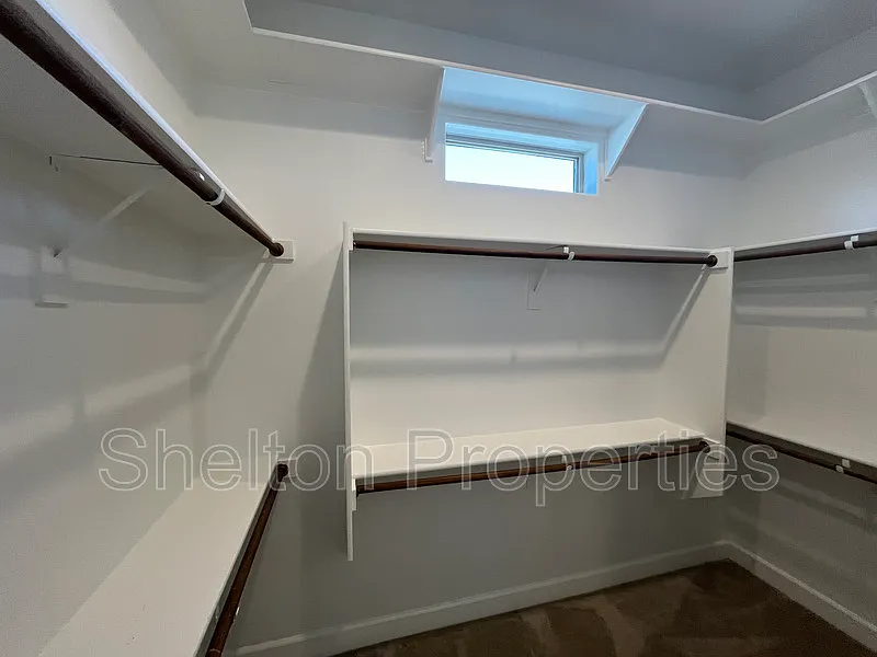 Building Photo - 20711 W Medlock Dr