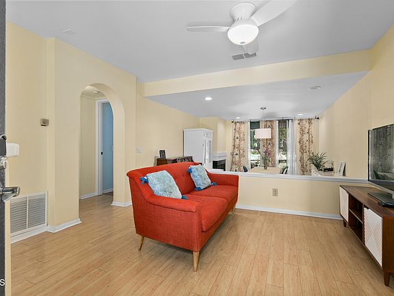 3rd image of 25681 Pine Creek Ln