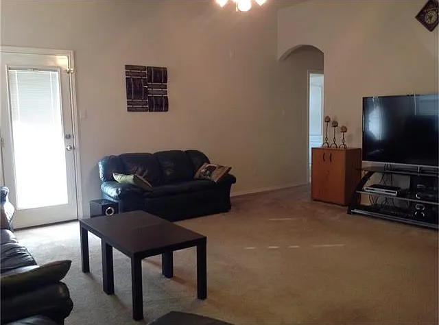 1556 Tonia Loop — Photo 12