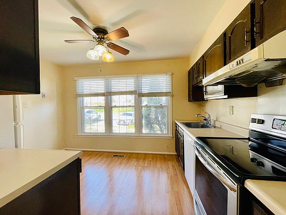 4th image of 712 Gormley Dr