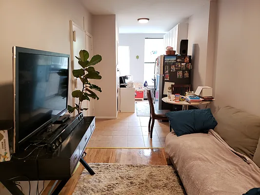 Rented by Signature Property Realty | media 14