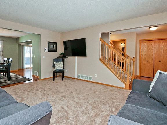 5th image of 359 Parkview Ln S