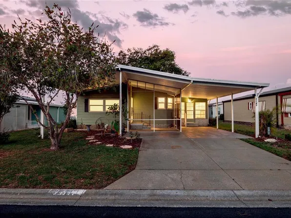 3141 Great Oak St, Zephyrhills, FL 33543