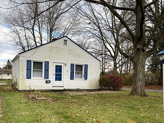 3rd image of 34 W Maxwell Dr