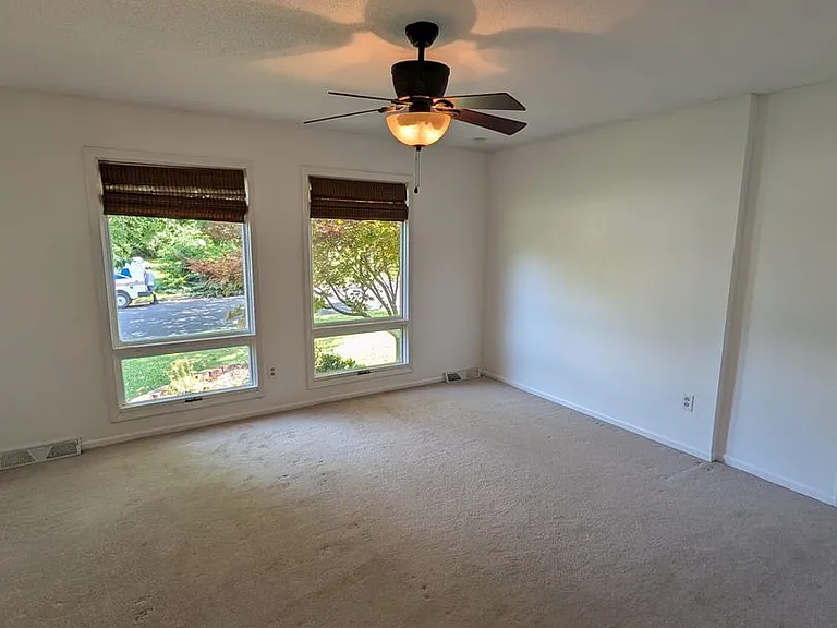 622 Laurel Dr — Photo 10