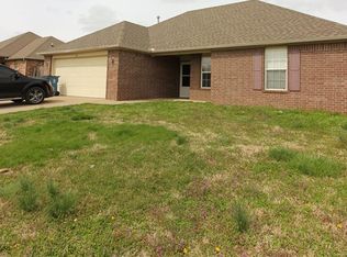 1404 Hickery St, Pea Ridge, AR 72751