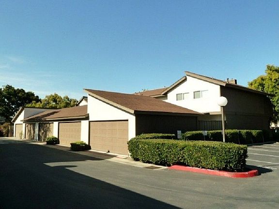 4th image of 2786 Mauricia Ave