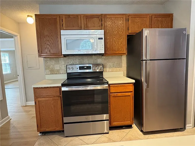 901 Wentworth Ct — Photo 8