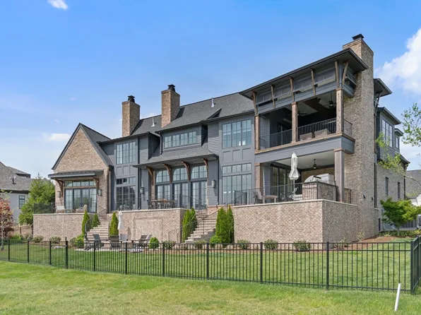 7212 Shagbark Ln, College Grove, TN 37046