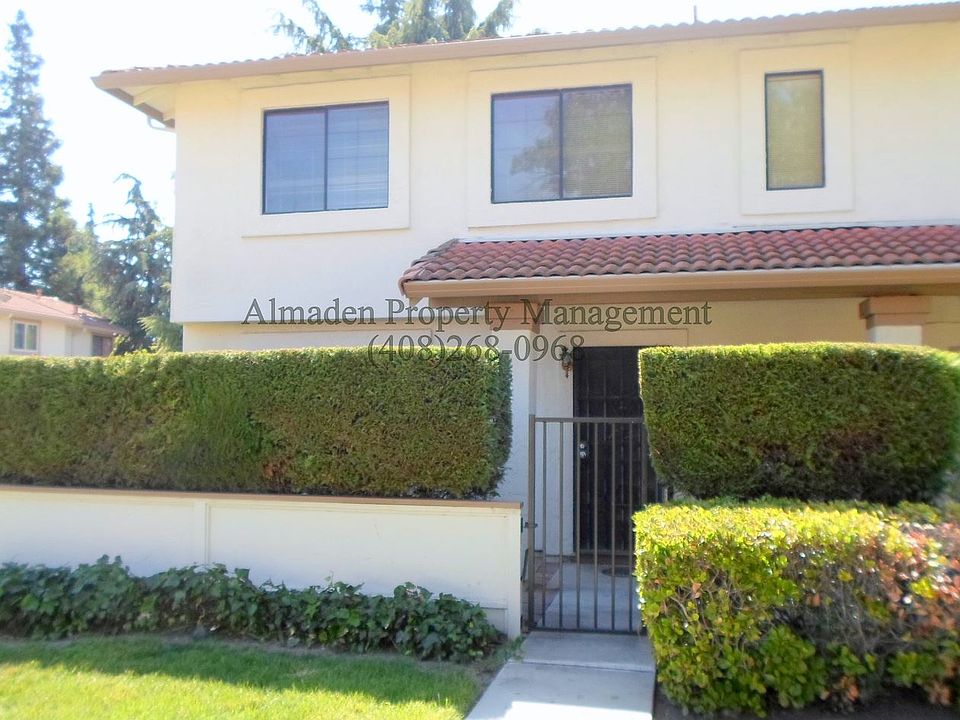 1st image of 434 Colony Crest Dr