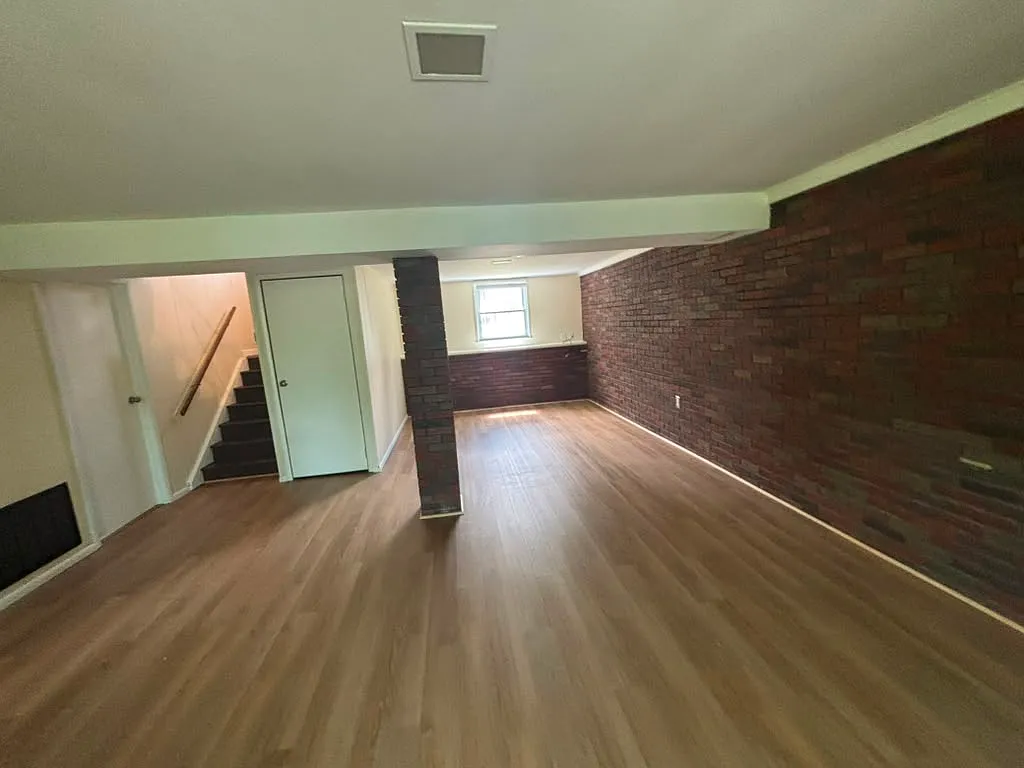 4 bed, 1800 sqft, $2,900 — Photo 2