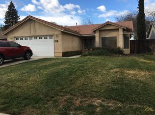 6816 High Peaks Dr, Bakersfield, CA 93313
