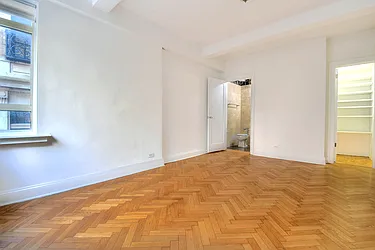 Rented by Urbane Brokerage