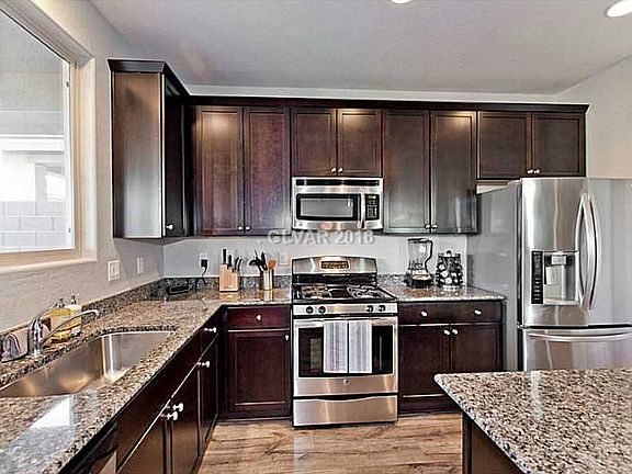 4th image of 10543 Acacia Park Pl