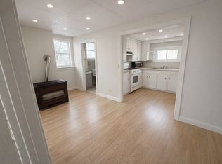 9 Clement St #2R, Tiverton, RI 02878