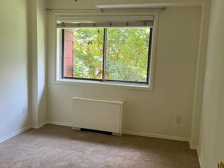 1508 S George Mason Dr #12 — Photo 8
