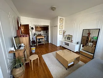 Rented by REALTY QUEST NEW YORK INC