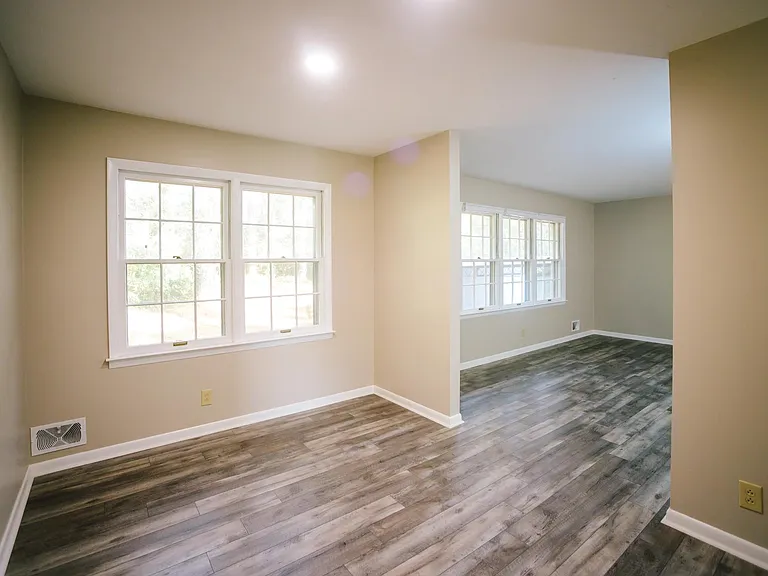 1301 Normandy Rd — Photo 14