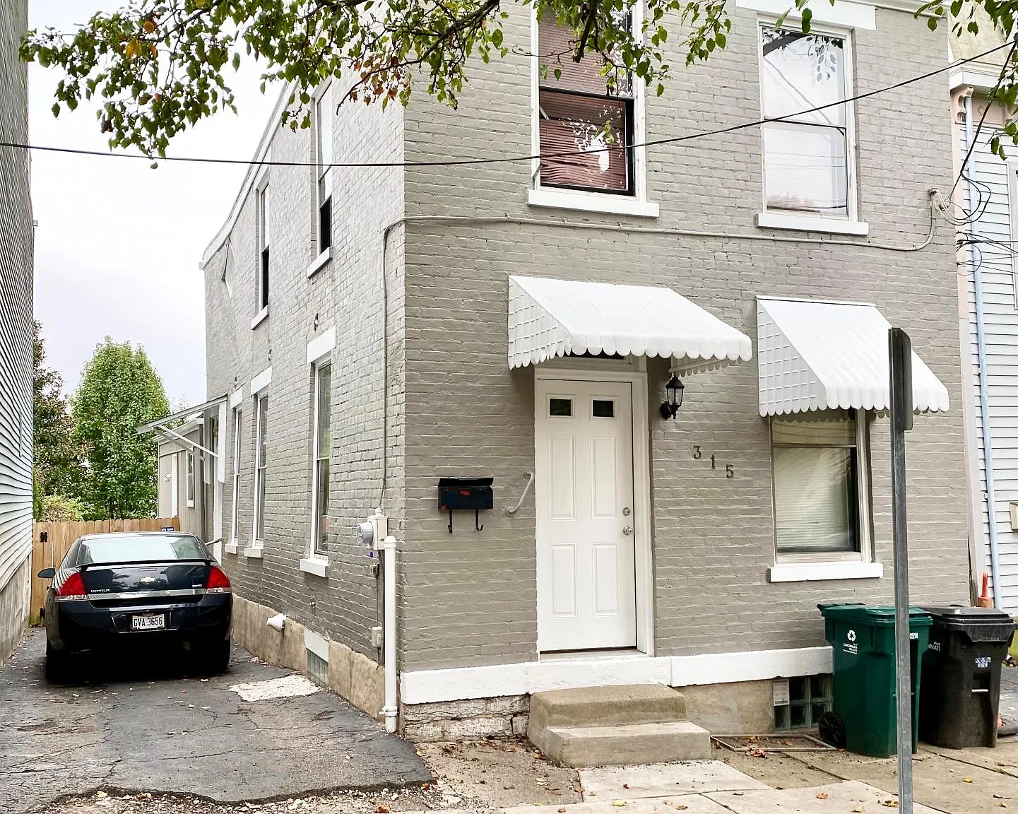 315 Emming St — Photo 1