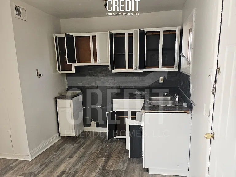 18 Violet Dr — Photo 5
