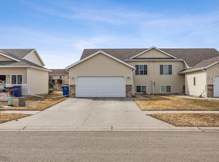 4555 Meadows Ln, Moorhead, MN 56560
