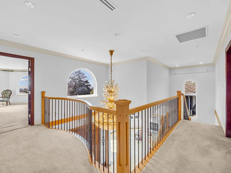 7353 Union St — Photo 17