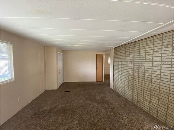 4th image of 13501 Cedar Cir E