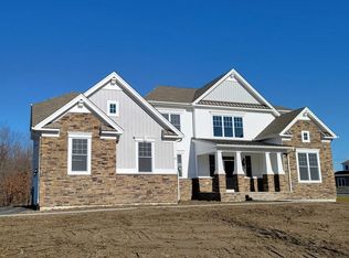 40 Foundry Ln, Canton, MA 02021