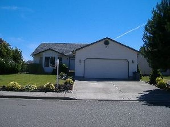 738 E 15th Cir