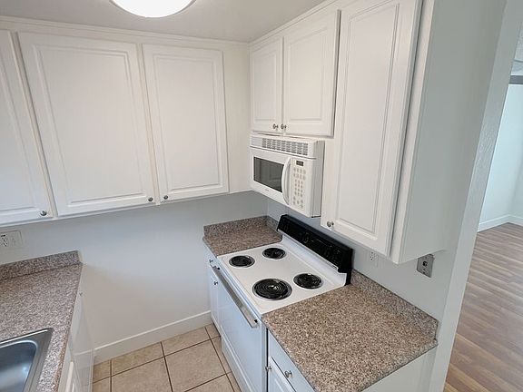 3rd image of 2515-2519 V St #7