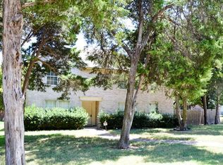 833 Meandering Dr, Cedar Hill, TX 75104