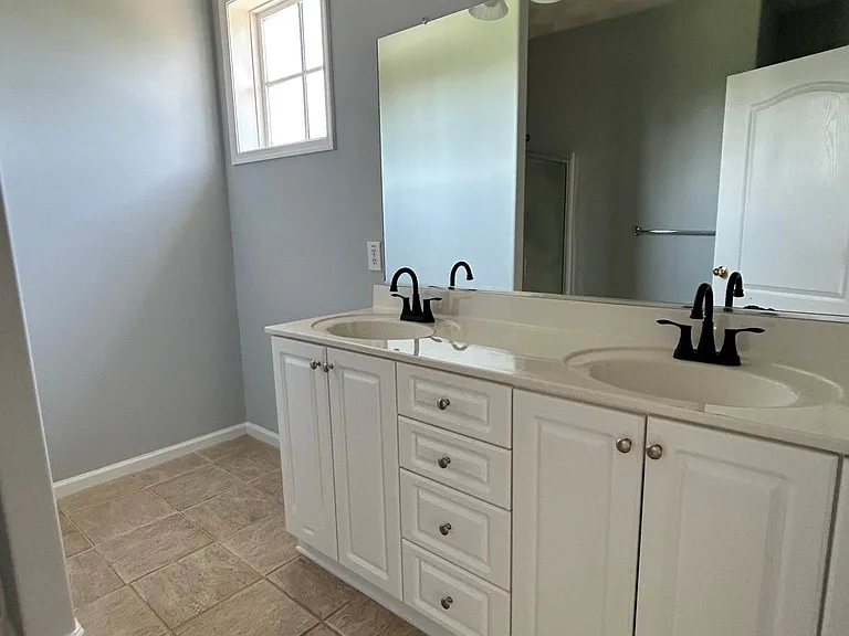 304 Troon Ct — Photo 9