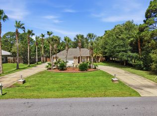2165 Salamanca St, Navarre, FL 32566