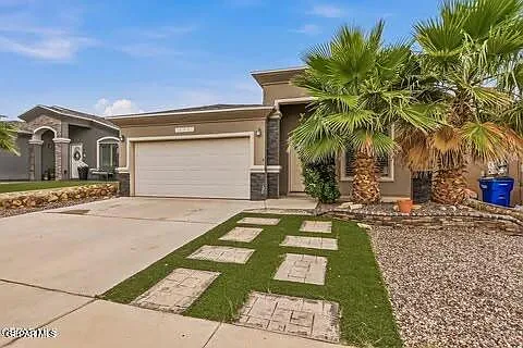 4 bed, 2.0 bath, 1447 sqft, $2,195 — Photo 1
